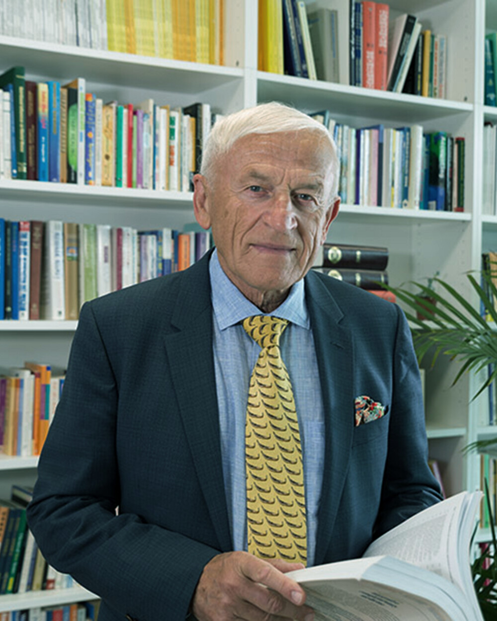 Prof Avni Sali, NIIM